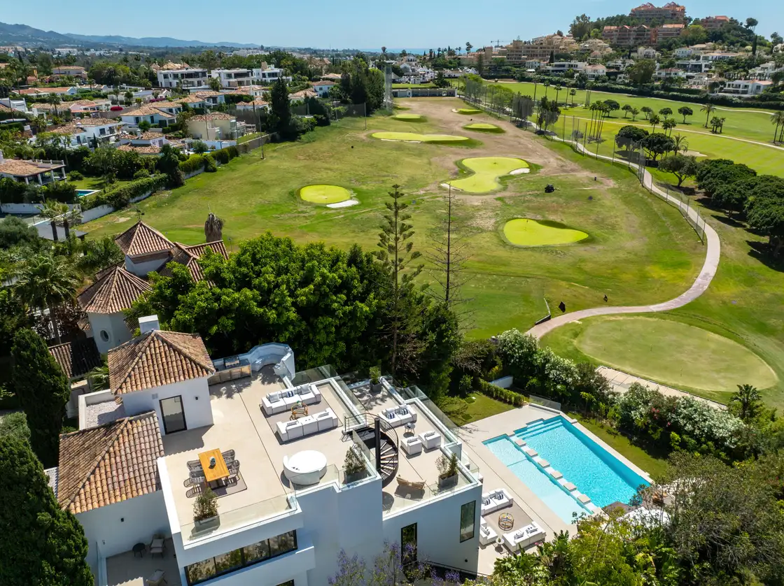 Villa2000 Frontline Golf 15 Min