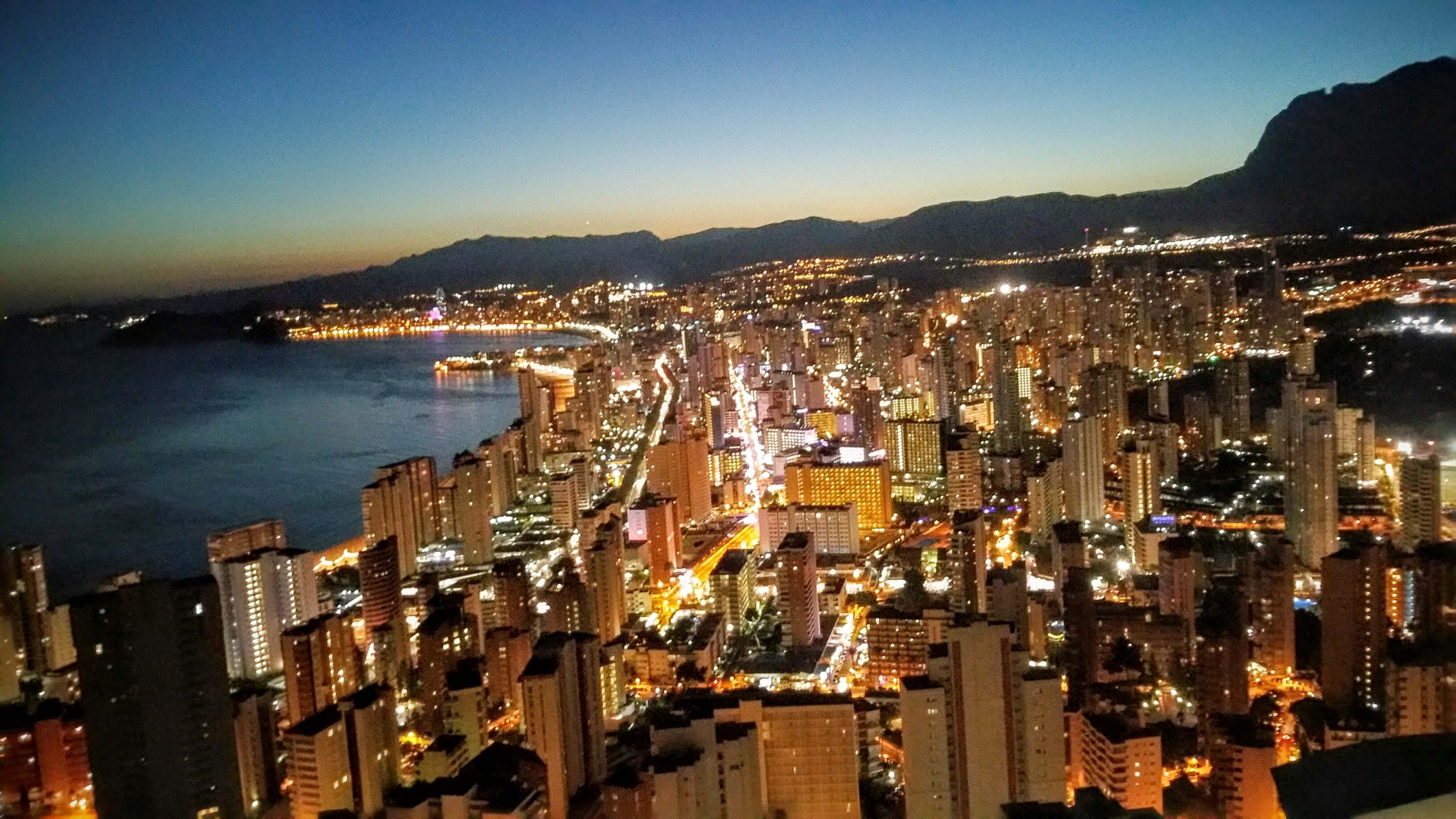 Benidorm. Miasto, które nie zasypia.