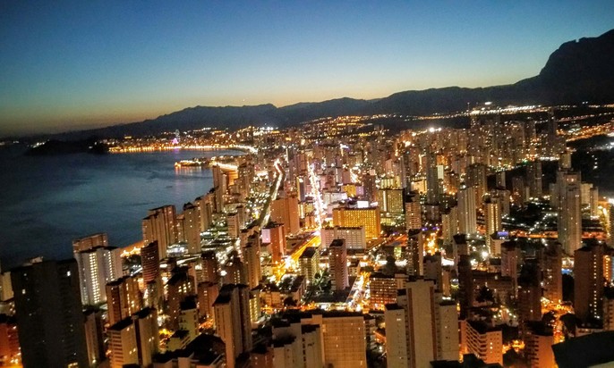 Benidorm. Miasto, które nie zasypia.