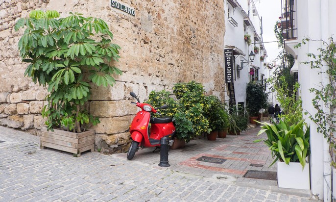 Marbella. Miasto, które elektryzuje.