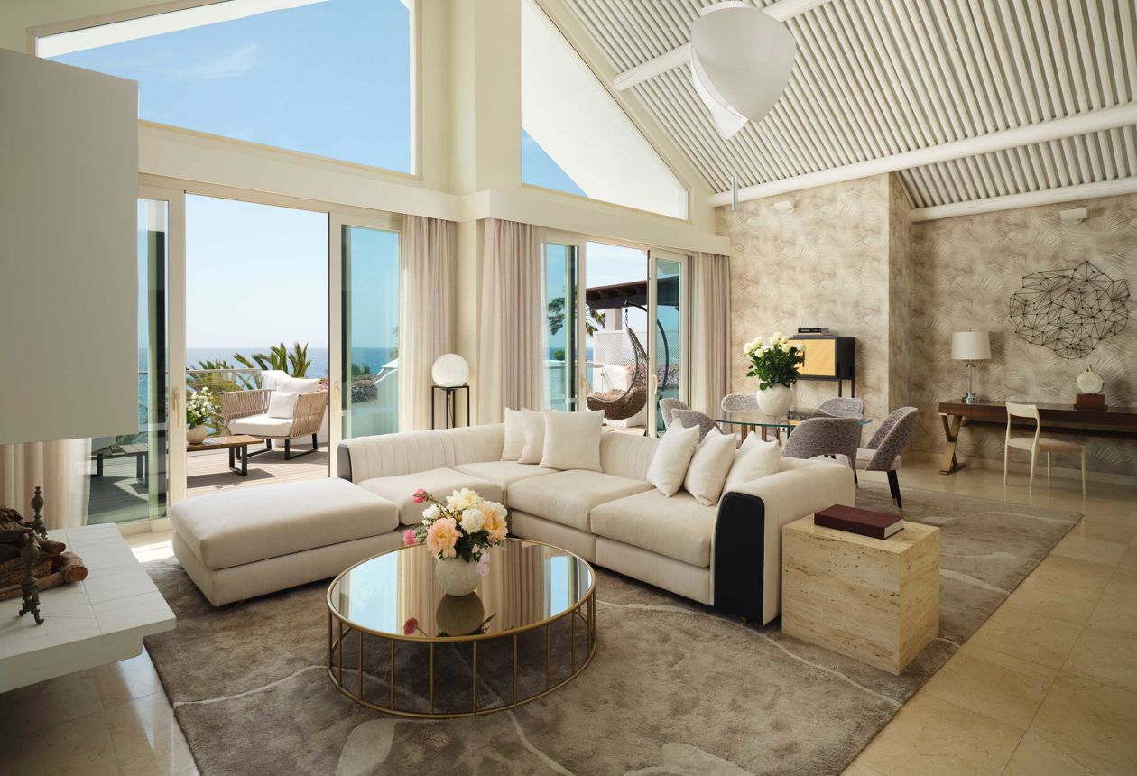 Grand Suites Heropuenteromano Z31 Imperial Suite Livingroom