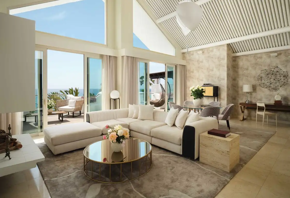 Grand Suites Heropuenteromano Z31 Imperial Suite Livingroom
