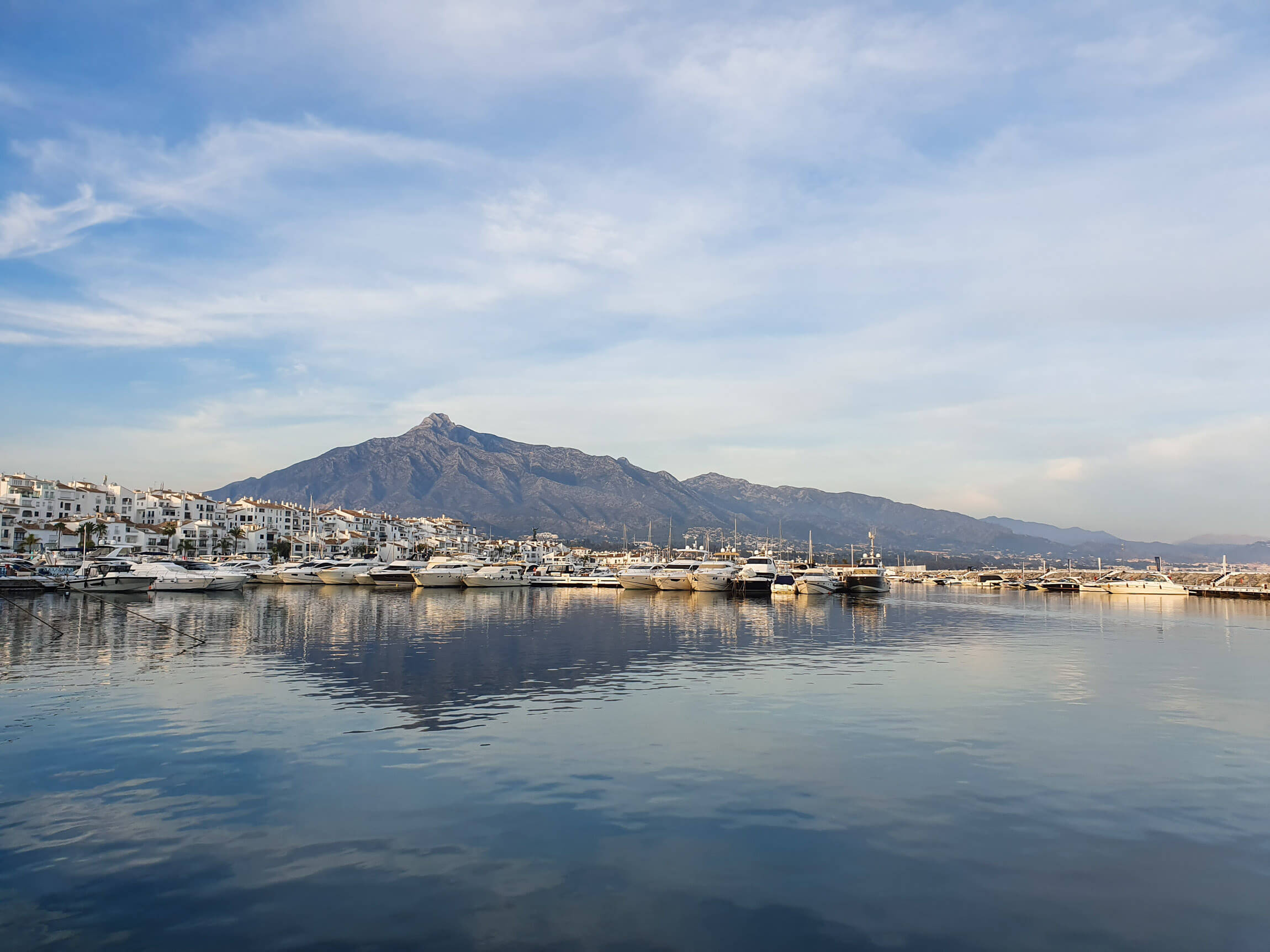 Marbella po godzinach – jak wygląda życie właścicieli luksusowych nieruchomości?