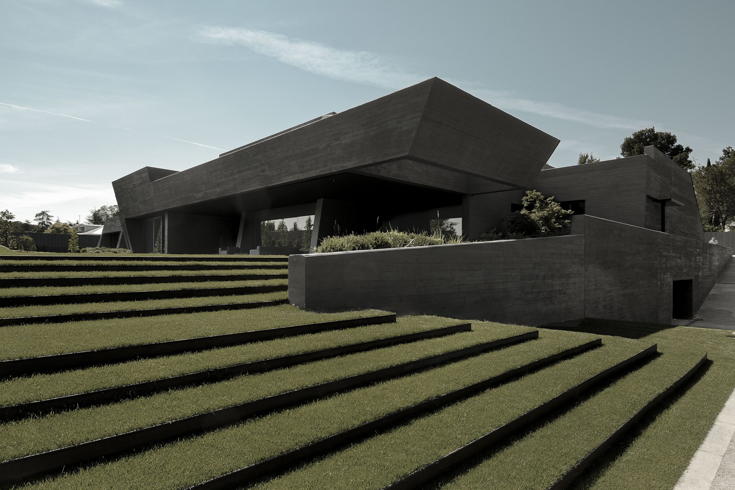 16 Vivienda Unifamiliar Concrete House Ii Madrid 001 Scaled