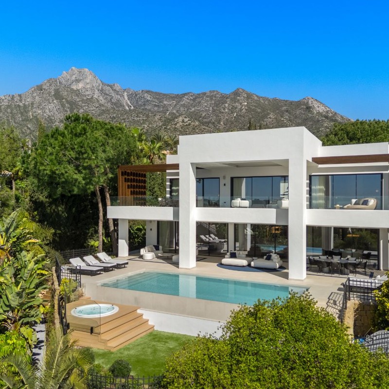 Elegancka willa u podnóża góry La Concha - Sierra Blanca